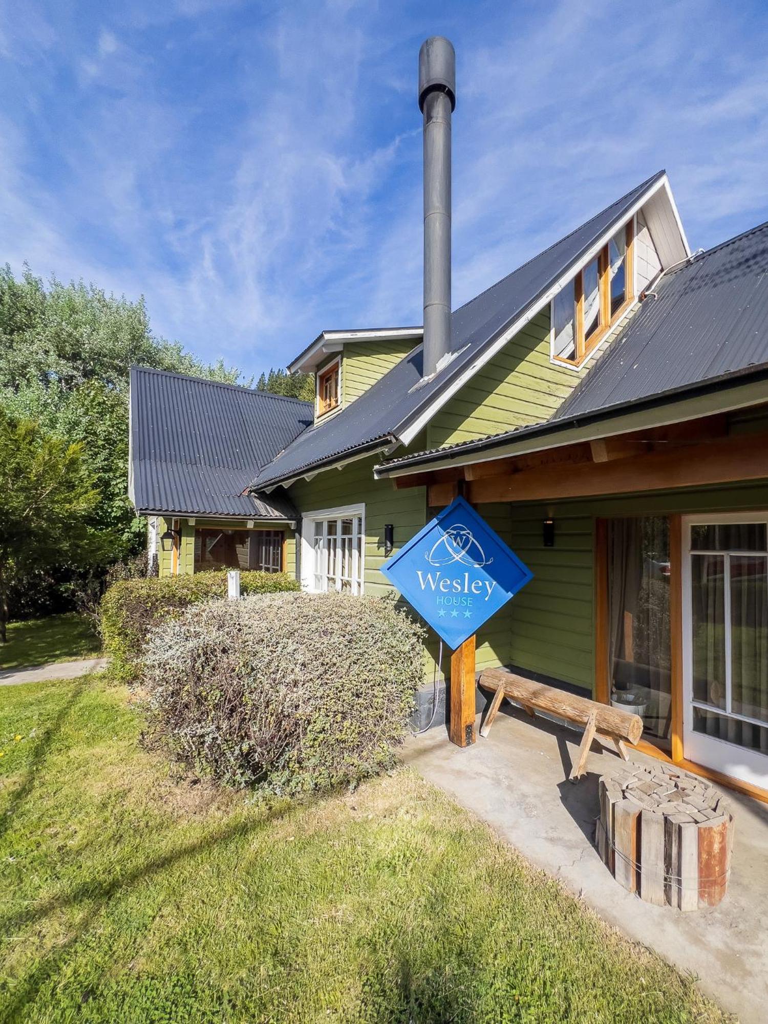 Wesley House Hosteria Boutique San Martin de los Andes Exterior photo