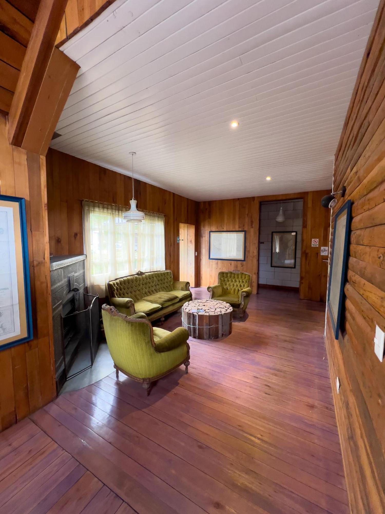 Wesley House Hosteria Boutique San Martin de los Andes Exterior photo