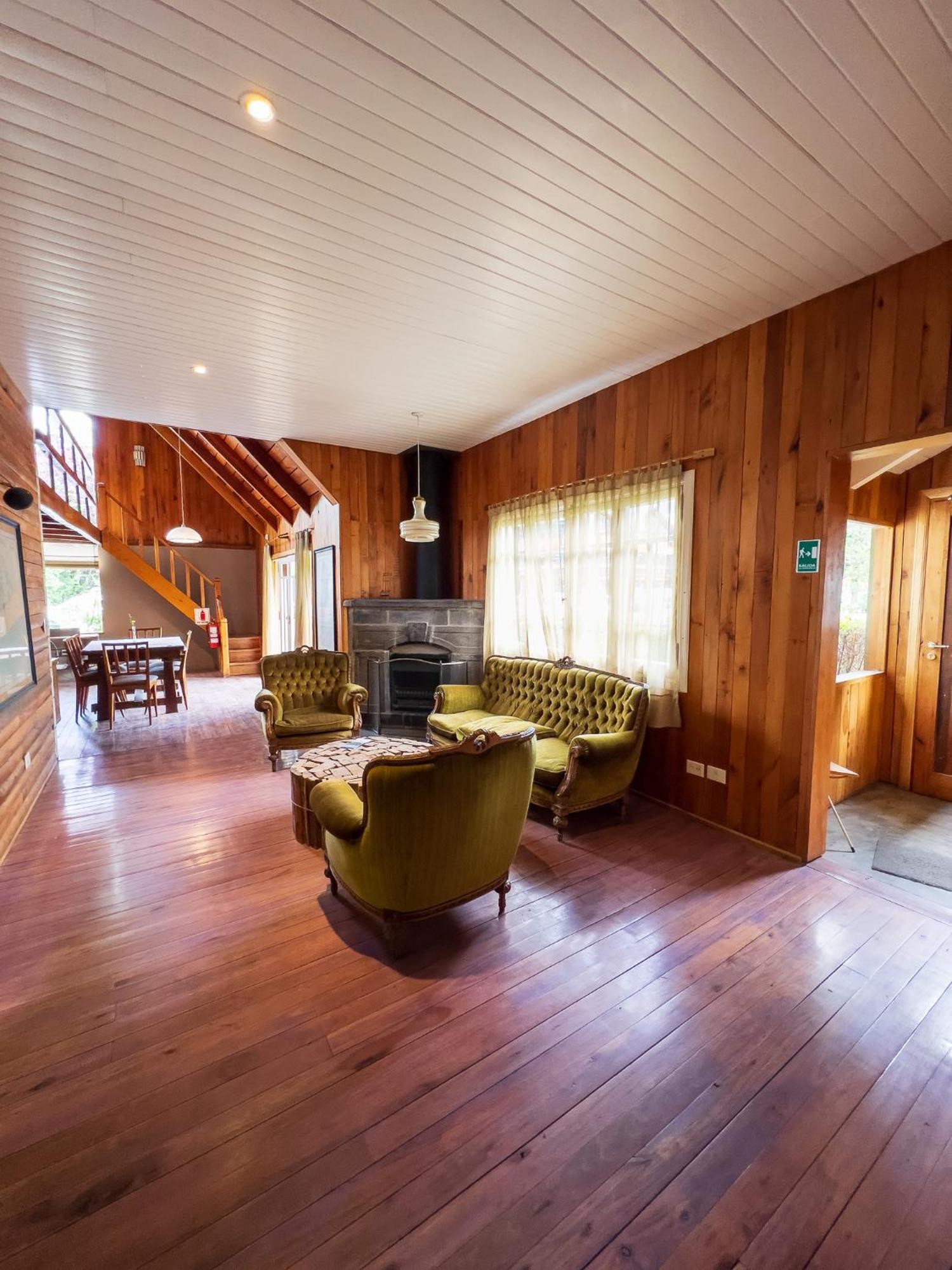 Wesley House Hosteria Boutique San Martin de los Andes Exterior photo